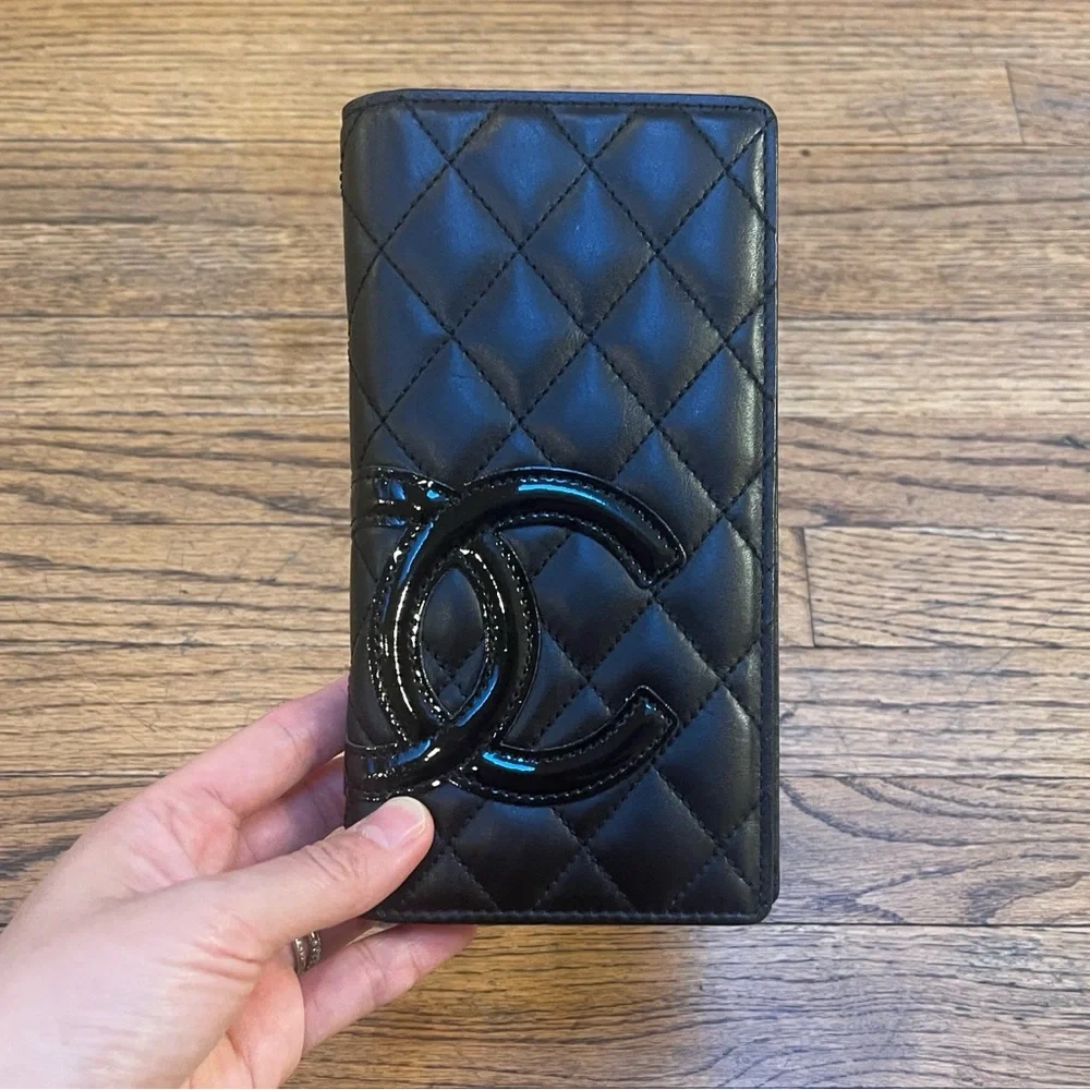 Lady Wallet - Picture 1 of 5
